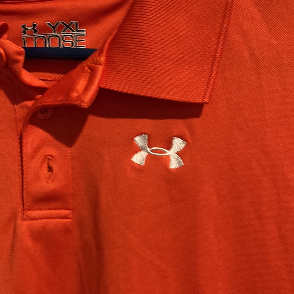 ❌SOLD on MERCARI❌ Under Armour Boys Shirt - Picture 2 of 6
